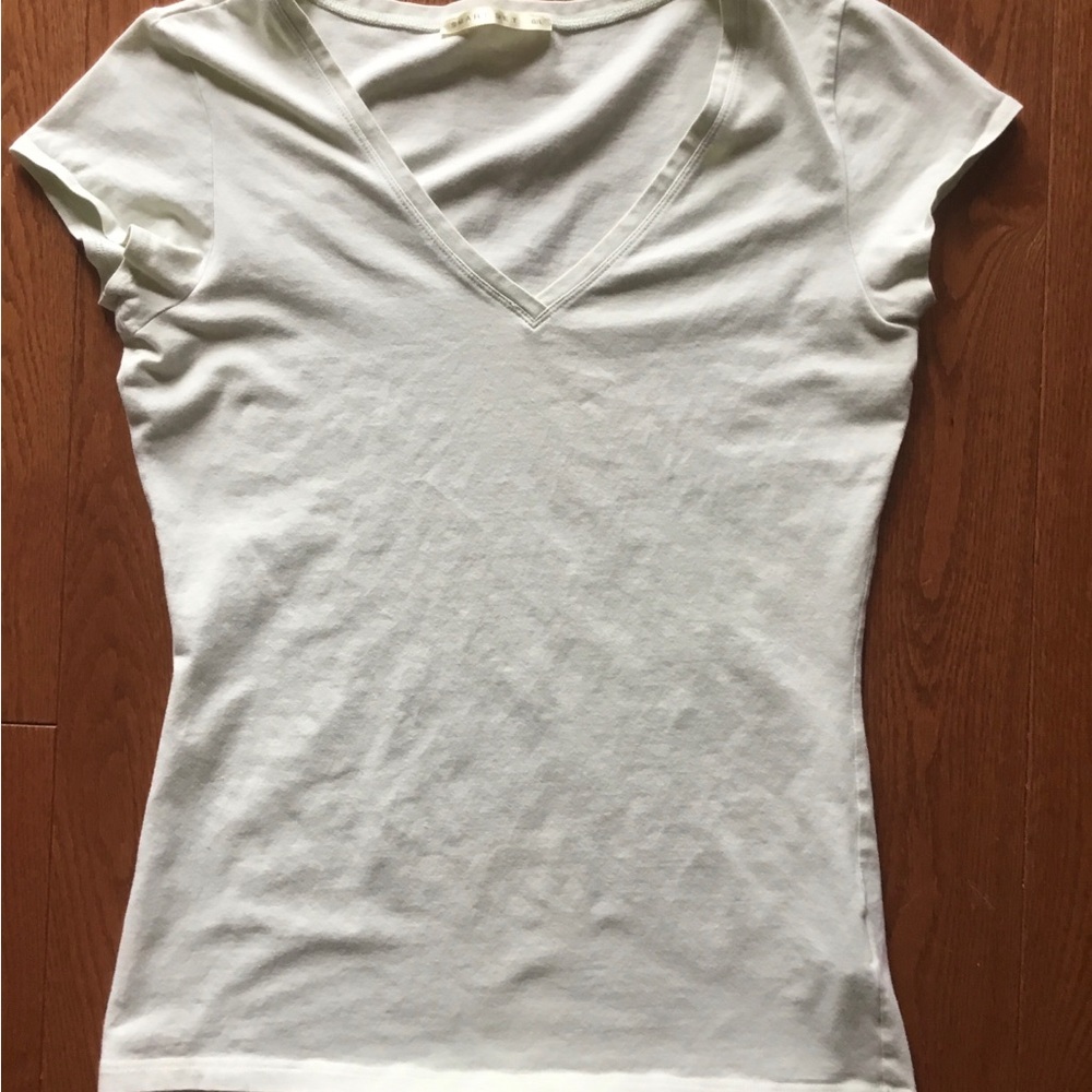 Smart Set Women's V-Neck Short Sleeve Tee in Cream